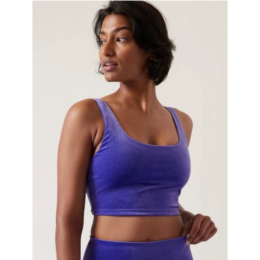 Athleta Velvet Cut Out‎ Crop bra Top Size M purple blue sport top